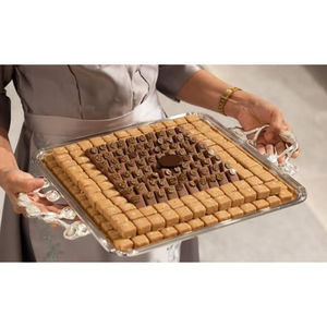 Bandeja de chocolate de Metal plateado de la mejor calidad con mango Floral, bandeja decorativa Vintage para servir dulces para accesorios de Hotel en casa - Product Image 1