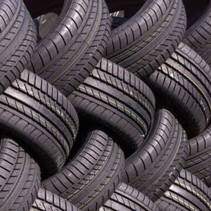 Pneus de voiture d'occasion de qualité supérieure, vendus en gros, en parfait état, à prix compétitif, prêts à être expédiés, bonne qualité d'occasion - Product Image 1