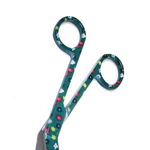 กรรไกรผ่าตัดเกรดพรีเมียม ดีไซน์ใหม่ ปี 2026 ขนาด 5.5 นิ้ว ชุดเครื่องมือแพทย์แบบใช้มือ - Product Image 6