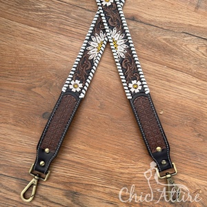 Fleur marguerite usinée à la main 1.5 "bandoulière en cuir véritable sangle de sac de remplacement occidentale avec boutons-pression en laiton antique - Product Image 1