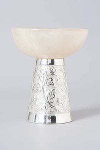 Tazón de Servir de Resina Decorativa de Lujo Hecho a Mano, de la Mejor Calidad, Pulido y Ecológico, con Base de Metal Repujado para Bodas - Product Image 5