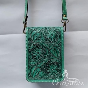 กระเป๋าหนังผู้หญิงสลักลายด้วยมือมีสไตล์ - Product Image 1