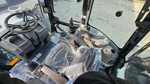 Hydromek HMK 102B Supra K4 Euro 5 220HP para Tractor de Ruedas con Motor Diésel y Rodamientos para Construcción y Agricultura - Product Image 5