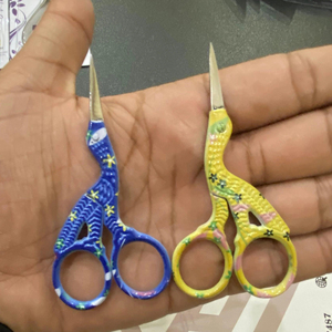 Mini ciseaux à lame droite en acier inoxydable beauté pour la coupe et le toilettage des cheveux pour sourcils nez moustache barbe (couleur arc-en-ciel) - Product Image 4