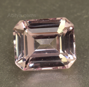 มอร์แกไนต์ธรรมชาติ รูปทรงแปดเหลี่ยม ทรงเอเมอรัลด์คัท สีชมพู พลอยหลวม ขายส่ง ขนาดฟรี ปรับขนาดได้ รูปทรงสี่เหลี่ยมผืนผ้า รับรองคุณภาพ - Product Image 1