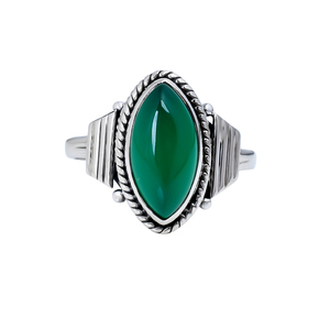 แหวนโอนิกซ์สีเขียวของผู้หญิง925แท้แหวนแต่งงานแฟชั่นหินอาเกตสีเขียวธรรมชาติทำด้วยมือแหวนวินเทจ - Product Image 2