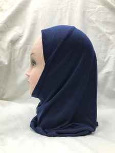 Vente en gros d'écharpes islamiques traditionnelles Châles Cape décente pour adultes Offre Spéciale chaleur décontractée avec marque privée pour les musulmans - Product Image 6