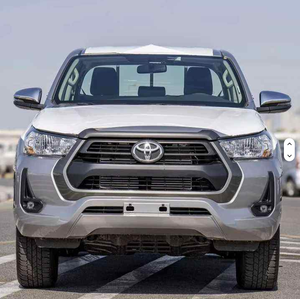 Toyota Hilux DC 2.4D 2024 Usada en Buen Estado, Volante a la Izquierda, Asientos de Cuero, Cámara Trasera, Pantalla Táctil, Faros de Xenón, Euro IV, EE. UU. - Product Image 2