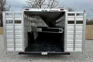Remolque para Ganado 2024, Suministro Mayorista Confiable, Pared Lateral Desmontable, para Ovejas, Caballos, Vacas, Cerdos, 3 Ejes, con Valla - Product Image 4
