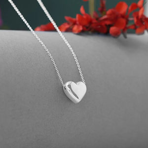 Collar de Plata de Ley 925 con Colgante de Corazón, Estilo Moderno, para Uso Diario, Joyería Fina y Minimalista - Product Image 1