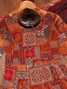 Style d'été décontracté Superbe robe Maxi Longueur Renard Georgette Impression Numérique avec Volant Nazneen Dupatta Doublure Complète 3.5m Flare - Product Image 5