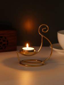 Porte-bougie minimaliste en fer pour un style d'intérieur simple, favorisant une décoration épurée et un éclairage d'ambiance doux - Product Image 3