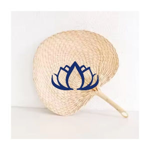 Éventails en feuille de palmier naturel Lotus bleu Folk Art édition 2025 - Product Image 1