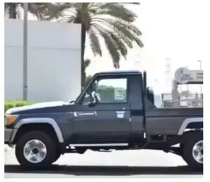 TOP COMMERCE Land Cruiserr Single Cab VDJ79 Pickup Voitures bon marché à conduite à gauche et à conduite à droite à vendre. - Product Image 1