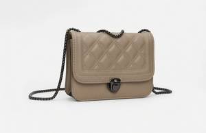 Borsa a Tracolla in Pelle con Catena per Donna - Product Image 5