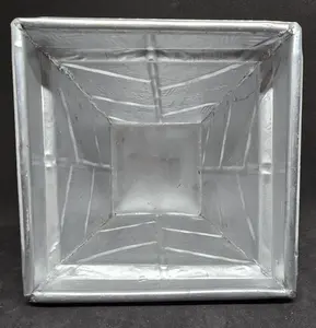 Vase à fleurs en fer fait main contemporain, design côtier, vase de table écologique, élégant, export, décoration haut de gamme Zahid - Product Image 2