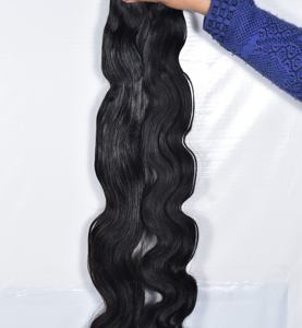 Cheveux de couleur naturelle en gros 100% Bundle traitement indien aucun tissage pas cher machine double trame extensions de cheveux humains à ondes profondes - Product Image 1