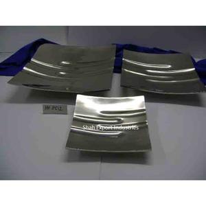 Plat de service décoratif de forme carrée aluminium argenté fini pour ustensiles de cuisine plats de service à la maison et à l'hôtel - Product Image 1