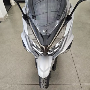 Kymco AK 550i ABS 2023 Nuevo en Existencia con Soporte Personalizado OEM y ODM, Grado Industrial y para Bricolaje - Product Image 1