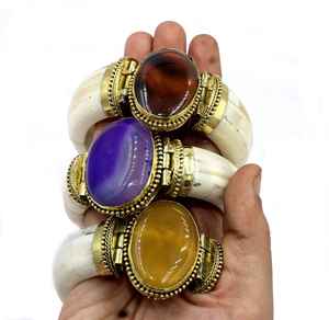 Handmade White Agate Vintage Bone Fashion Bangle India Manufacturer Brass Bangle Cuff Bracelet Handcrafted Jewelry Party Use - Product Image 4