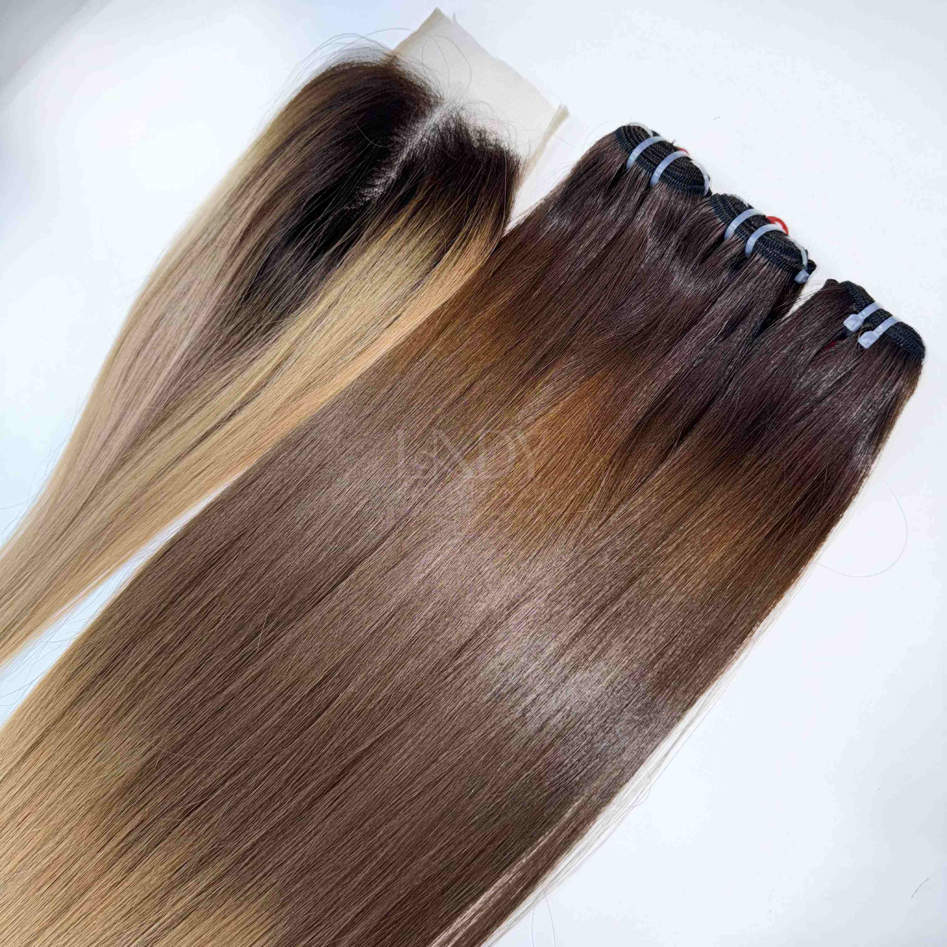 สีน้ำตาล