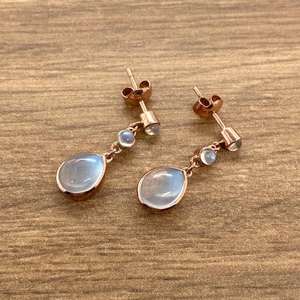 Pendientes Colgantes de Latón con Piedra Lunar Natural de 8x10mm, Renovación Hermosa, Precio al por Mayor - Product Image 4