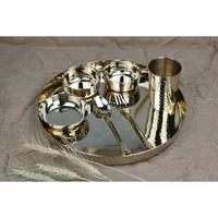 Ensembles de thali de prière indiens en laiton doré faits à la main, logo personnalisé, emballage personnalisé, taille personnalisée, luxe antique, haute qualité, mariage
