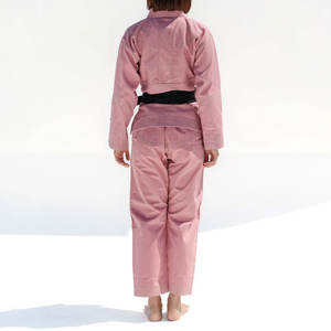 Nouveaux uniformes Jiu Jitsu Gi de qualité supérieure pour femmes, à la mode et durables, parfaits pour l'entraînement aux arts martiaux décontracté et formel - Product Image 2