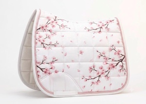 Conjunto de almohadilla de silla de montar Cherry Blossom para doma clásica, hecho a mano, con velo antimoscas floral a juego y botas de protección para caballo - Product Image 2