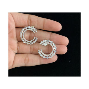 Boucles d'oreilles Moissanite classiques élégantes pour mariages, fêtes, anniversaires, fiançailles, beau style à prix imbattable - Product Image 2