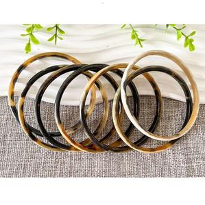 Bracelet et bracelet en corne fabriqués à la main pour les festivals - Product Image 4