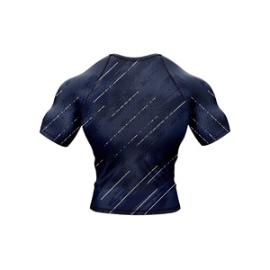 Estilo deportivo para hombre UPF50 + Protectores de erupción de compresión con mangas largas Diseño de logotipo personalizado Camisetas MMA BJJ completamente impresas - Product Image 6