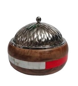 Plat de service isotherme en acier inoxydable martelé, fait main, avec support chauffe-plats en bois, pour mariages, fêtes et buffets - Product Image 3