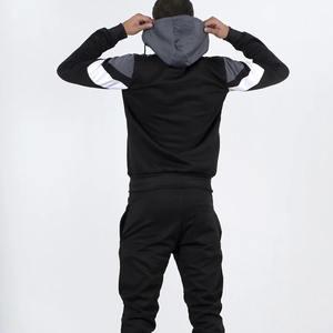 Vente en gros de vêtements de sport tech de haute qualité personnalisés de grande taille pour hommes ensemble de jogging survêtement pour hommes - Product Image 5