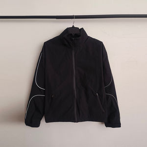 ชุดวอร์มผ้าไนลอนสำหรับผู้ชายเสื้อกันลมชุดออกกำลังกายแห้งเร็วน้ำหนักเบาพิมพ์โลโก้ตามสั่ง - Product Image 2