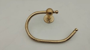 Porte-serviettes mural en laiton à la demande Solution élégante et durable pour salle de bain disponible à un prix abordable - Product Image 4