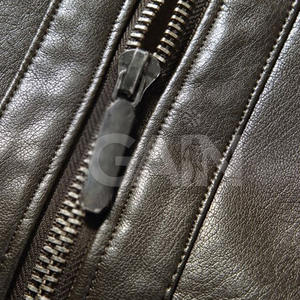 Vêtements chauds Veste en cuir avec logo personnalisé Veste en cuir pour homme Meilleure vente Veste d'hiver en cuir - Product Image 4