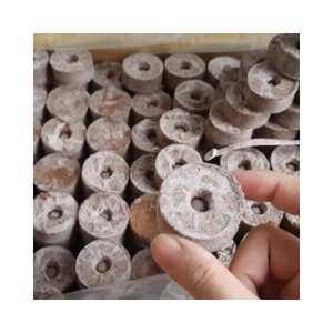 Pellets de turba de coco natural para una germinación y crecimiento eficientes de semillas - Product Image 1