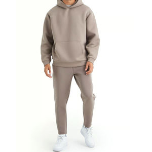 Tenues de sport et de course à pied pour hommes avec logo personnalisé Tenues de sport d'hiver en polyester à prix de gros Tenues de course personnalisées pour hommes - Product Image 1