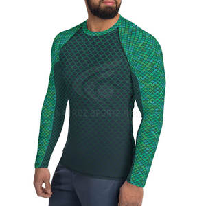 Camisa de compresión Rash Guard para gimnasio y actividades acuáticas Hombres Rash Guard con tecnología de secado rápido - Product Image 1