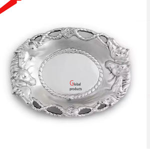 Plato de servicio de acero inoxidable con acabado plateado de diseño en relieve para restaurante y bar de hotel - Product Image 4