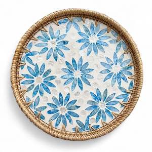 Plateau décoratif en rotin fait main avec incrustations de nacre écologique pour la maison, la cuisine et la table - Product Image 2