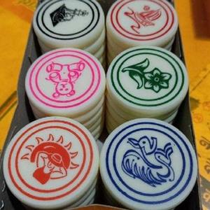 Disparador de Plástico de la Mejor Calidad en Varios Colores para Jugar al Carrom - Product Image 3