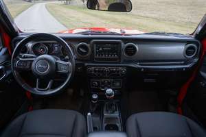 Jeep Wrangler Unlimited 2022, 4x4, Transmisión Manual de 6 Velocidades, Motor V6, Modificaciones Todoterreno - Product Image 4