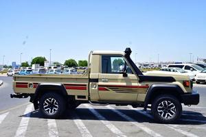 Toyota Land Cruiser Pick Up TOYOTA LAND CRUISER CABINE SIMPLE ESSENCE V6 STD E AUTO À VENDRE - Product Image 6