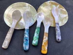 Cuillère artisanale vietnamienne en coquillage, fabriquée en nacre, pour la décoration de la maison et l'utilisation à table. - Product Image 5