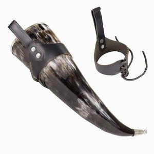 Authentique tasse à boire en corne d'animal viking religieux écologique pour hydromel fait à la main - Product Image 5