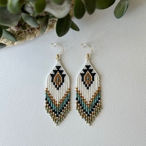 Pendientes elegantes con cuentas de vidrio Pendientes de gota hechos a mano ligeros - Product Image 4