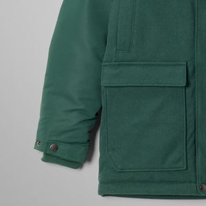 Veste pour garçons à prix avantageux avec poches avant et capuche, design uni, manches longues, pour les acheteurs en gros, design décontracté de haute qualité - Product Image 3