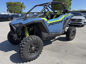 Ventes rapides 2025 RZR Pro XP Premium - Product Image 5